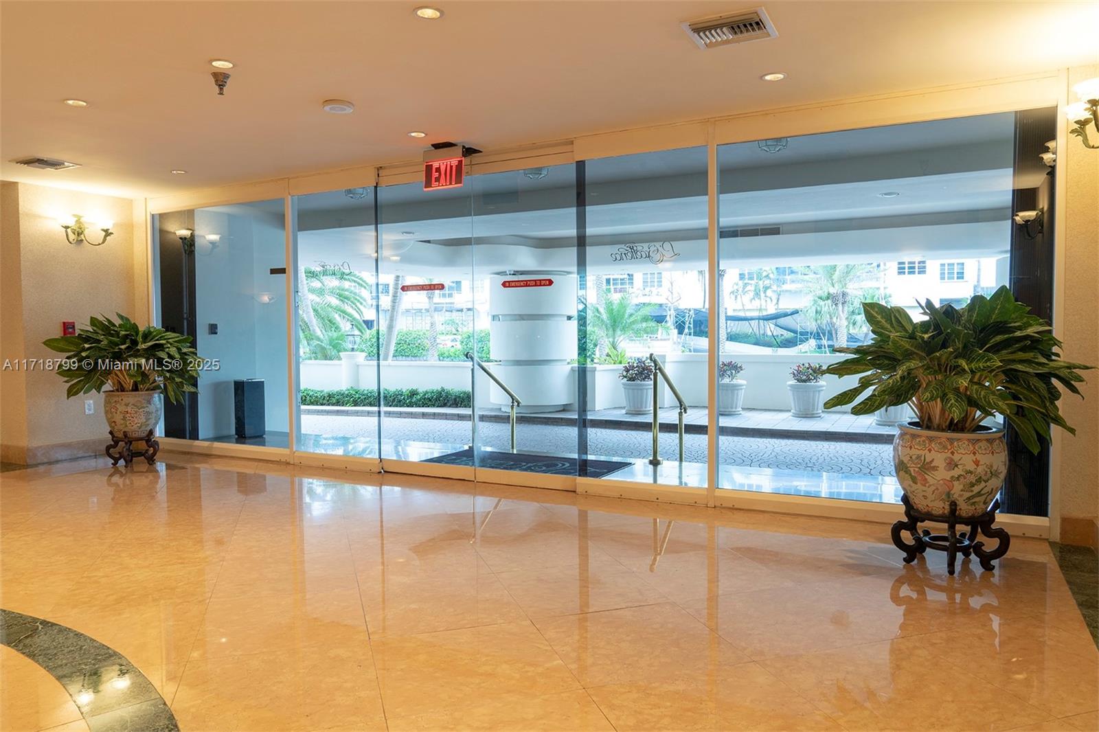 5757 Collins Avenue, Unit 1604 Miami Beach, FL 33140 - Photo 6 of 57