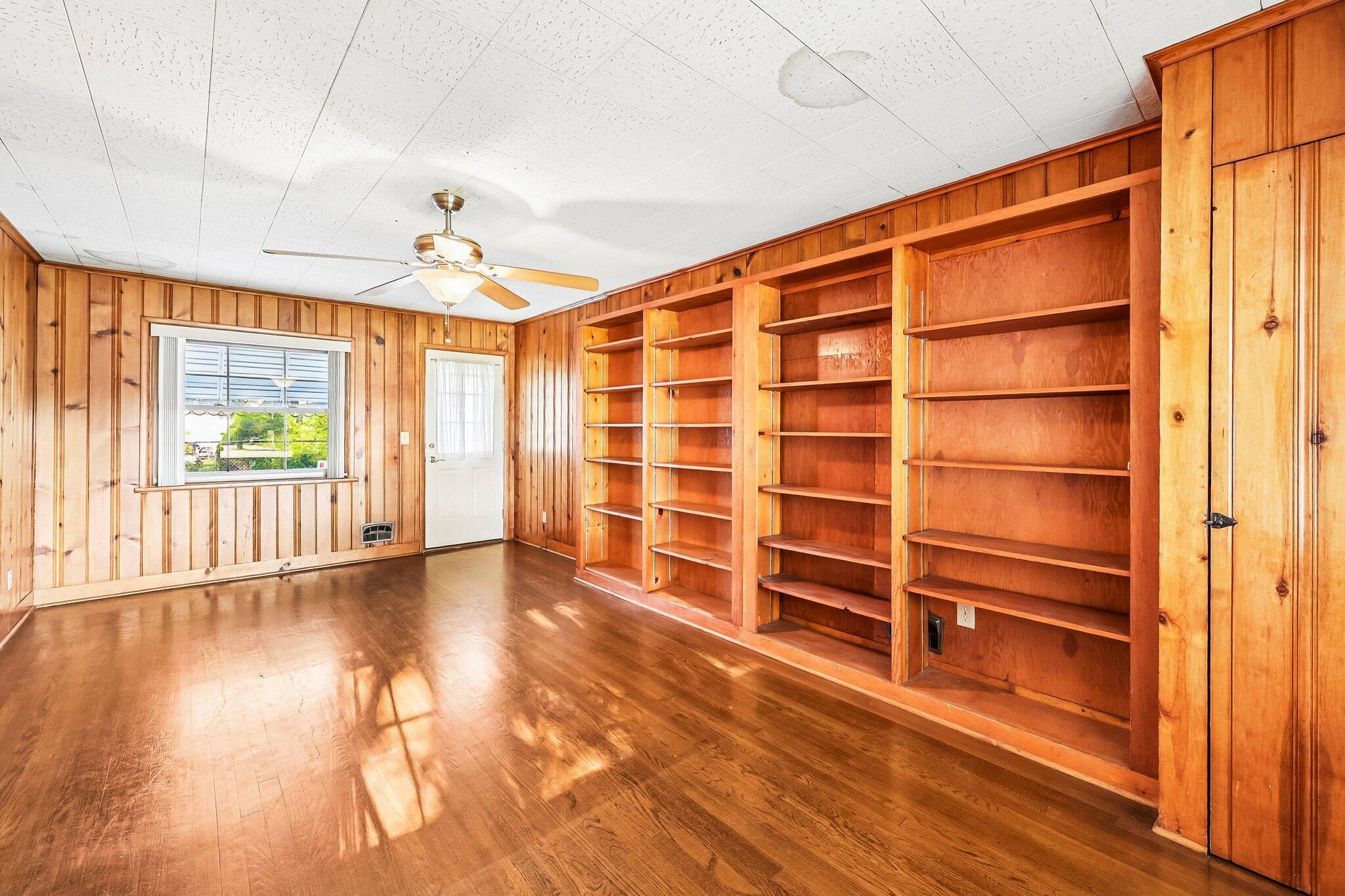 5595 Karl Road Columbus, OH 43229 - Photo 15 of 44 29-web-or-mls-Karl Rd-S1509-029