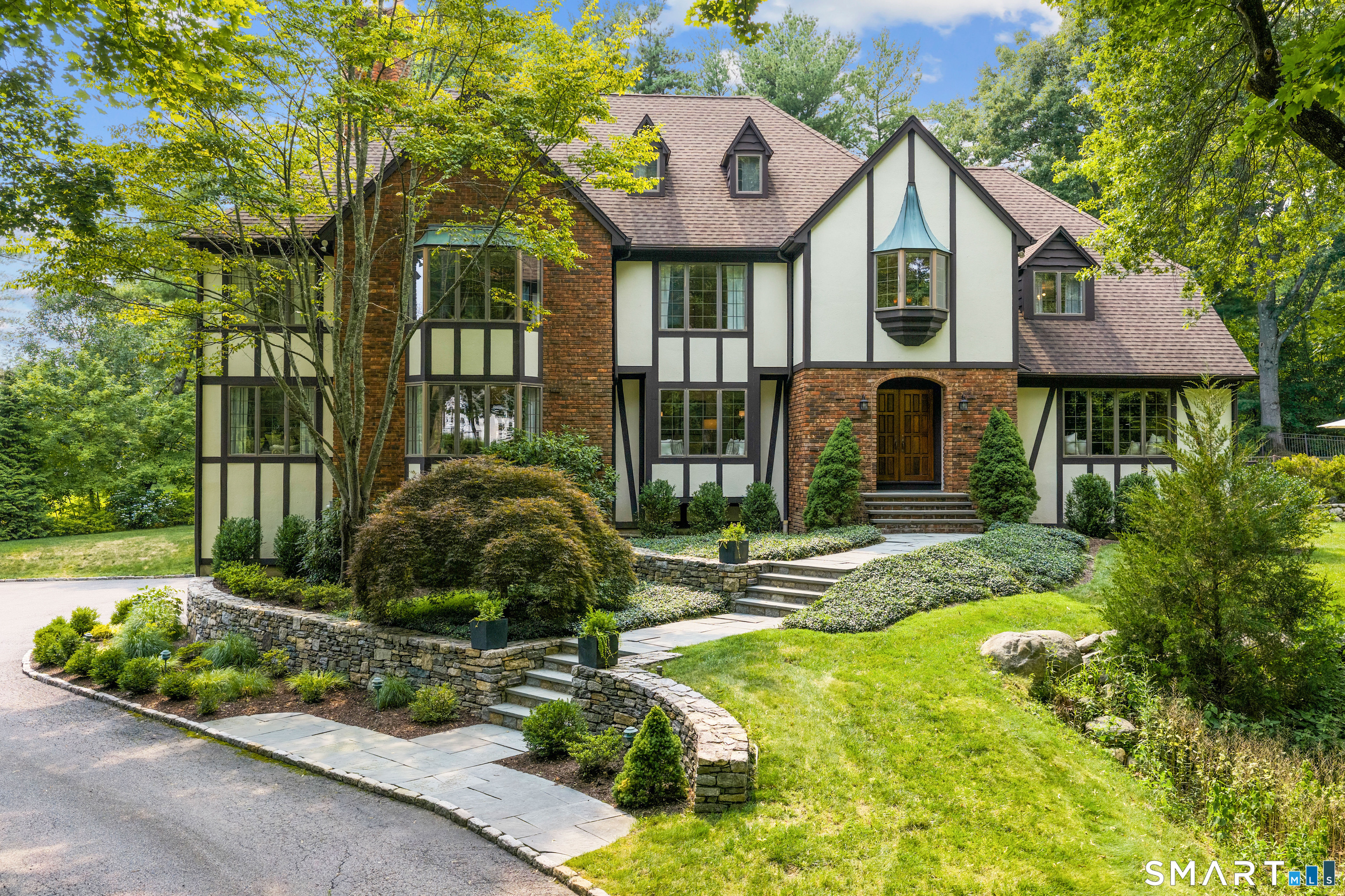 56 Long Lots Road New Canaan, CT 06840 - Photo 1 of 40 Gallery Image 1
