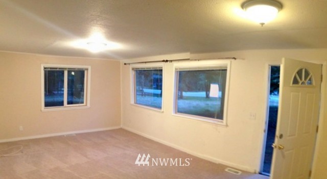 5845 Southwest Old Clifton Road Port Orchard, WA 98367 - Photo 2 of 9 Gallery Image 2