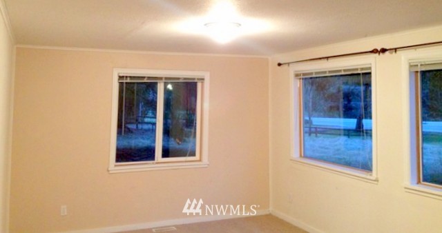 5845 Southwest Old Clifton Road Port Orchard, WA 98367 - Photo 3 of 9 Gallery Image 3