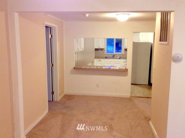 5845 Southwest Old Clifton Road Port Orchard, WA 98367 - Photo 4 of 9 Gallery Image 4