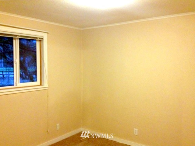 5845 Southwest Old Clifton Road Port Orchard, WA 98367 - Photo 8 of 9 Gallery Image 8