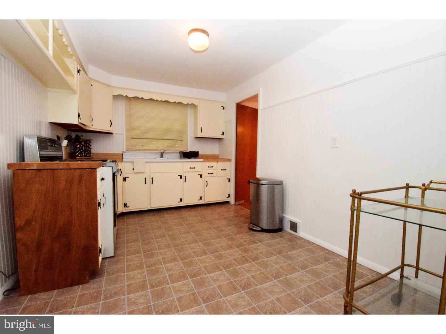 361 Lester Road Springfield, PA 19064 - Photo 7 of 16