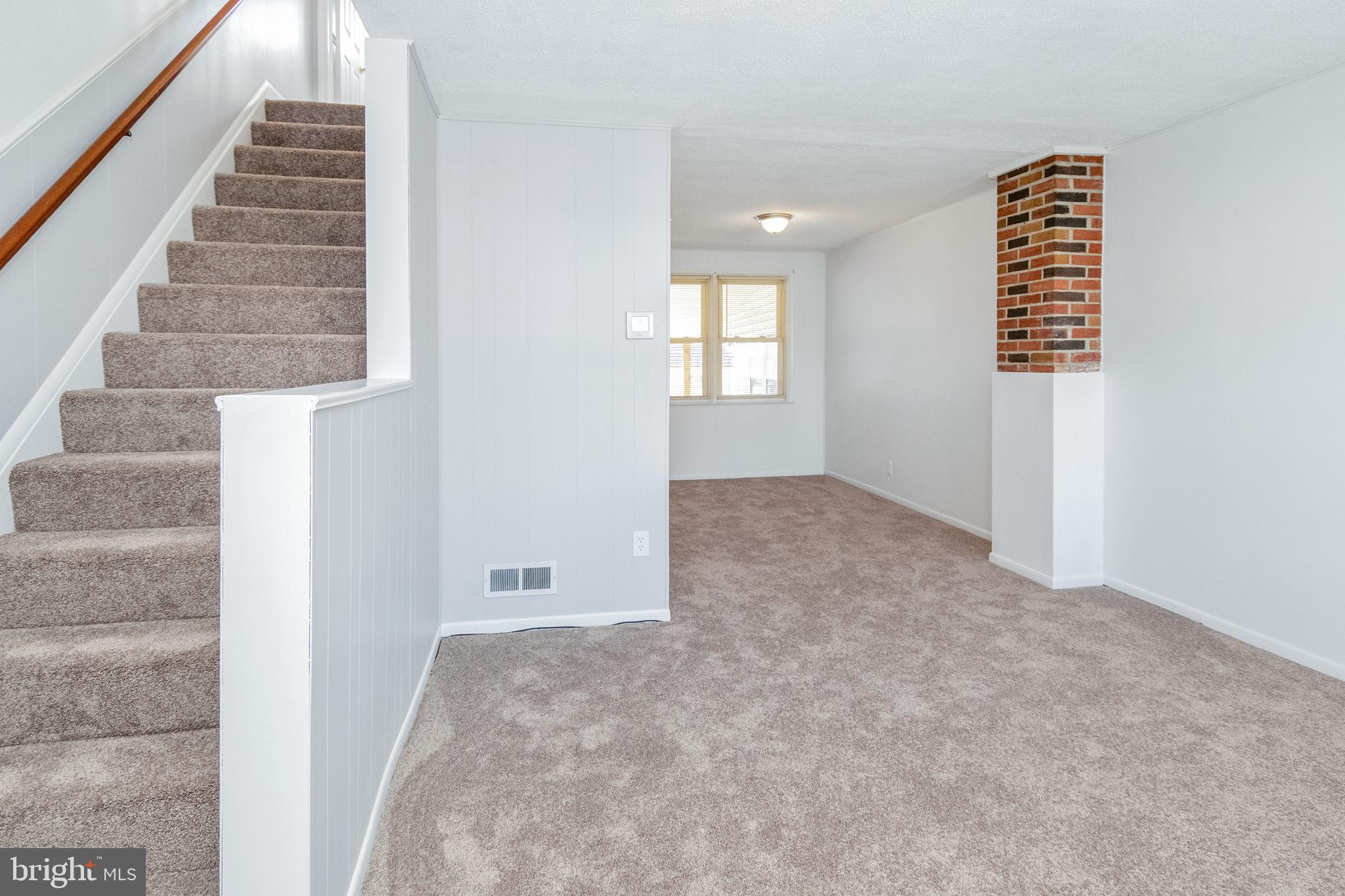 2816 Southbrook Road Baltimore, MD 21222 - Photo 4 of 24 Living Room