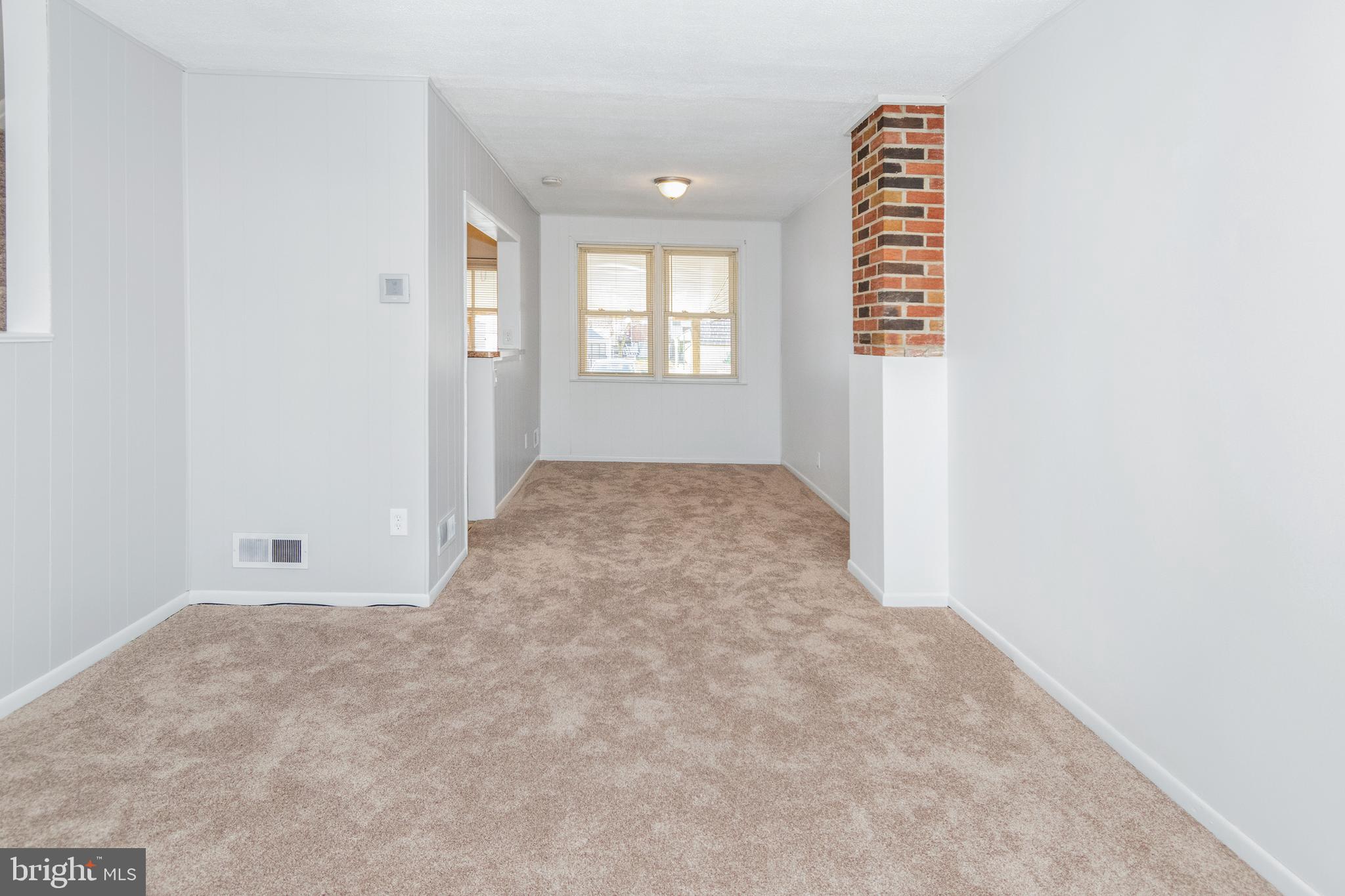 2816 Southbrook Road Baltimore, MD 21222 - Photo 5 of 24 Living Room