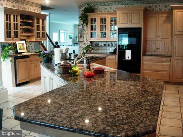 48 Sunset Circle Lititz, PA 17543 - Photo 5 of 25 Gallery Image 5