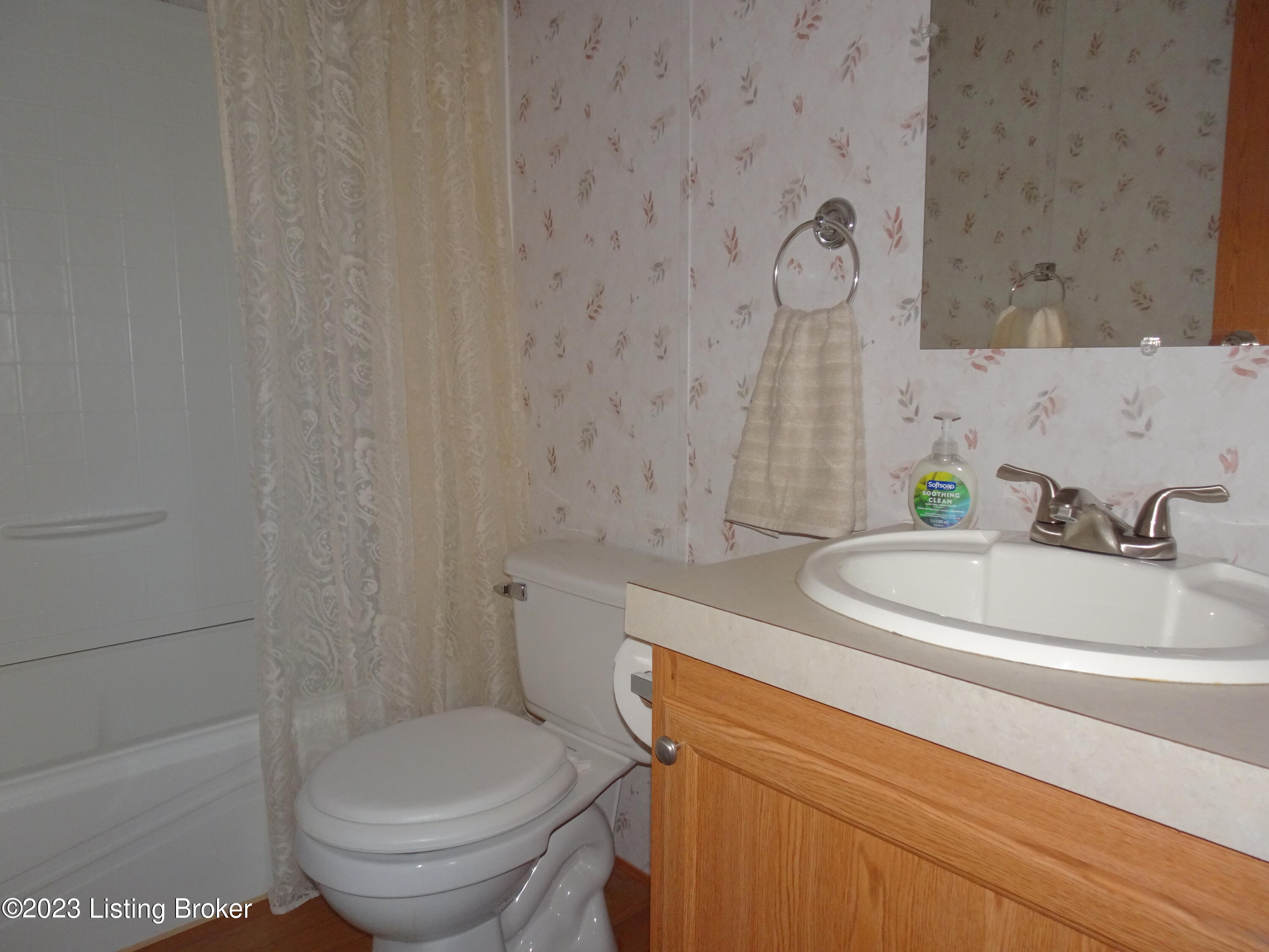 1105 Walnut Grove Road Caneyville, KY 42721 - Photo 14 of 21 DSC05865