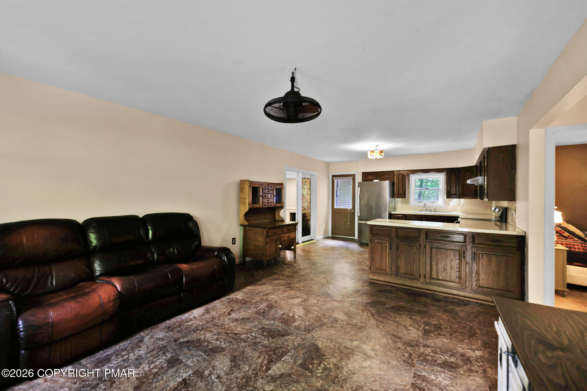 256 Sundance Road Effort, PA 18330 - Photo 57 of 82 Kitchen/Living