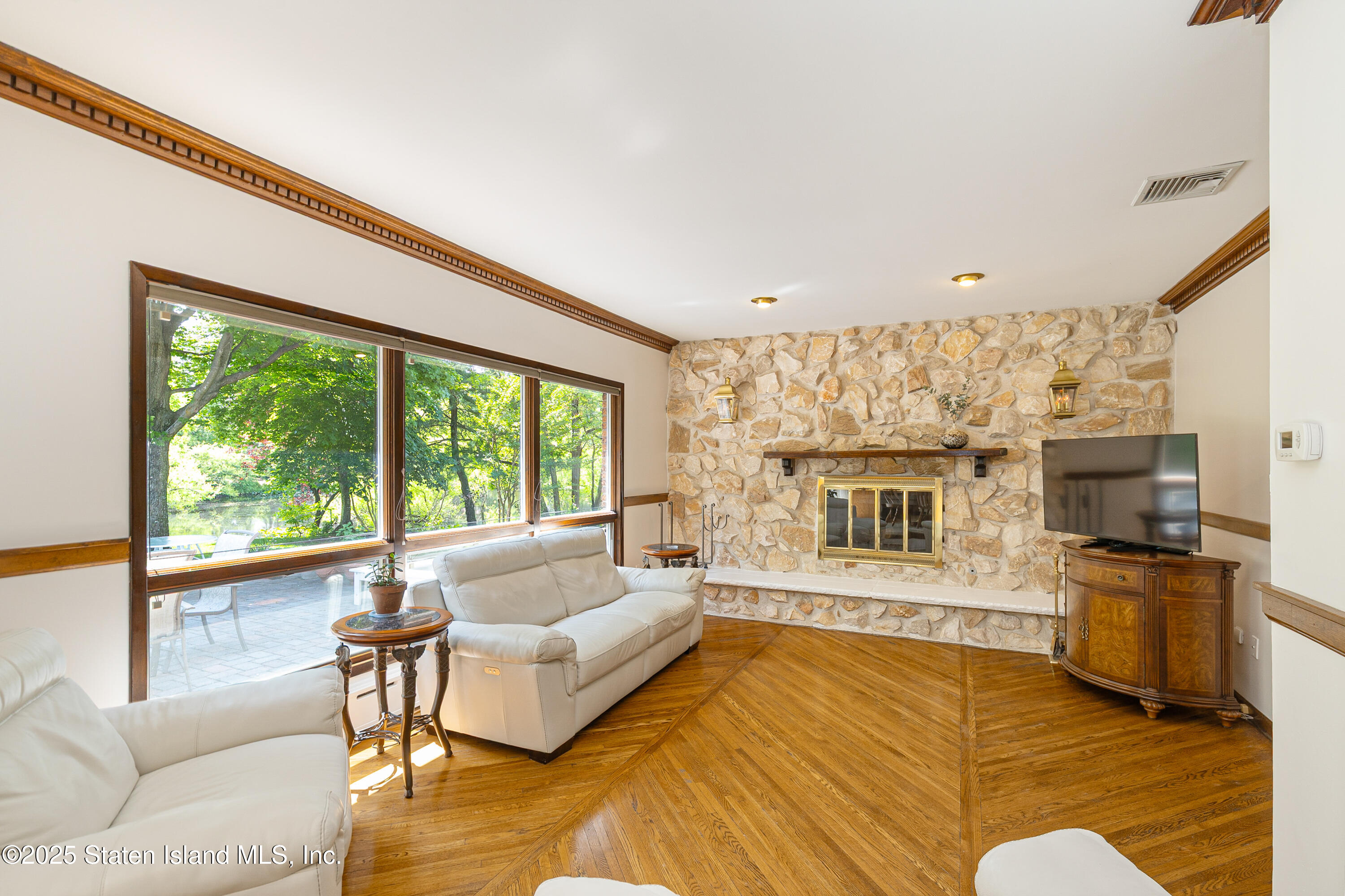 110 Wadsworth Road Staten Island, NY 10305 - Photo 12 of 51 110WadsworthRd-017