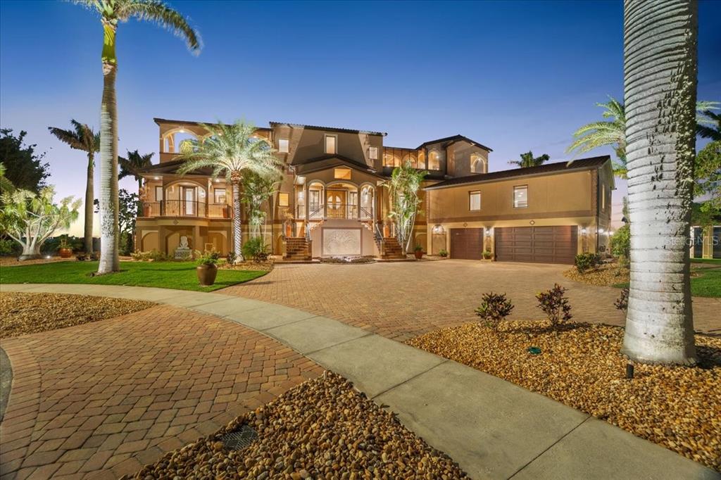 266 Bangsberg Road Southeast Port Charlotte, FL 33952 - Photo 3 of 100