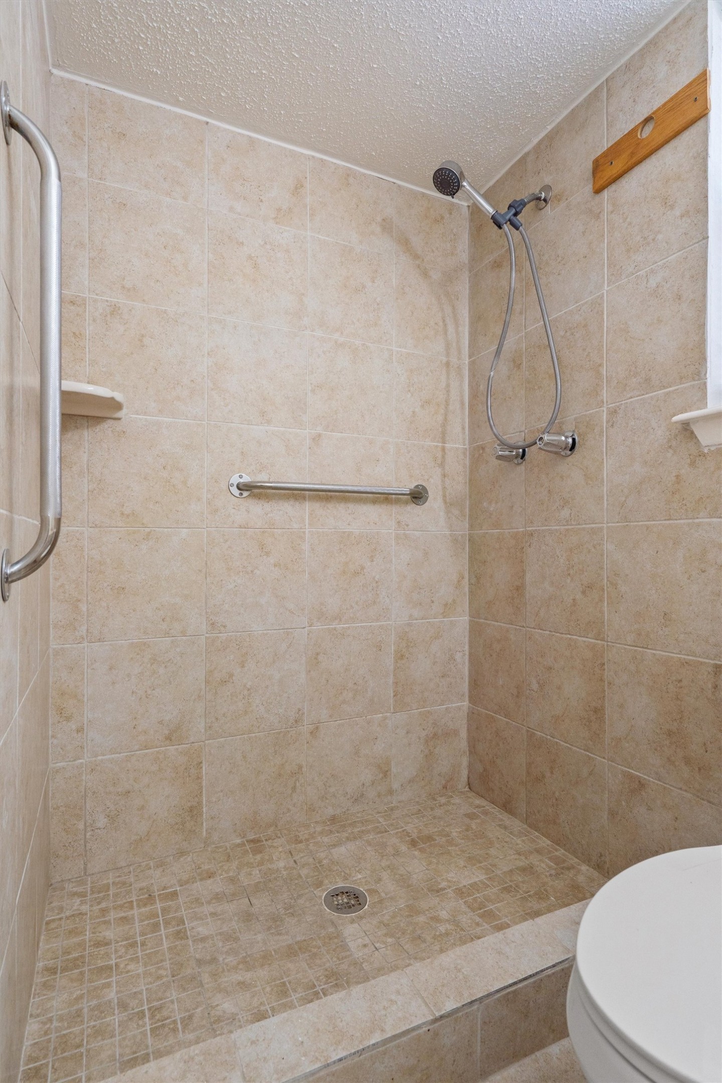703 Huntingdon Place Austin, TX 78745 - Photo 16 of 28