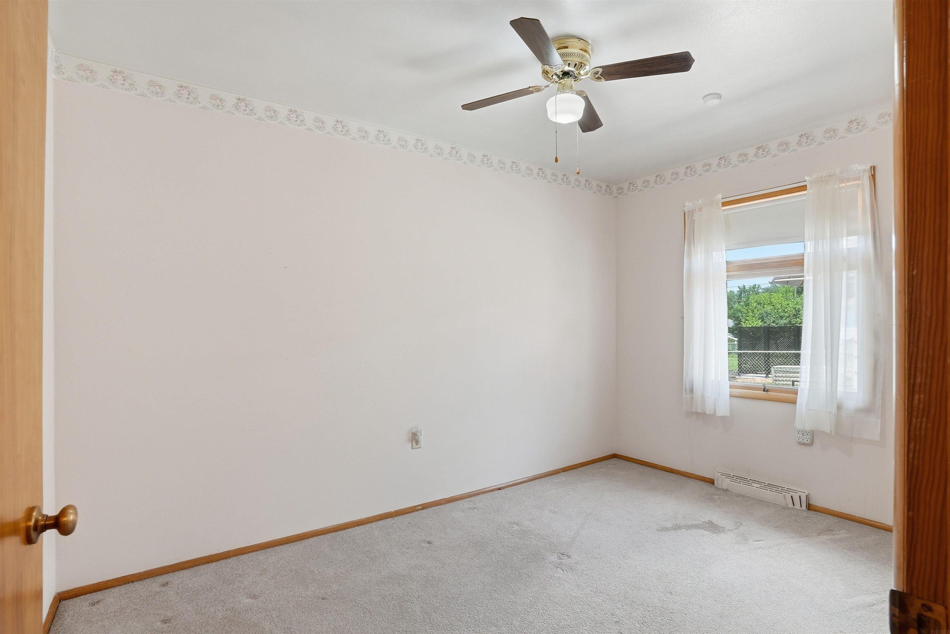 2571 Kate Street Waterloo, IA 50701 - Photo 16 of 31 Gallery Image 16