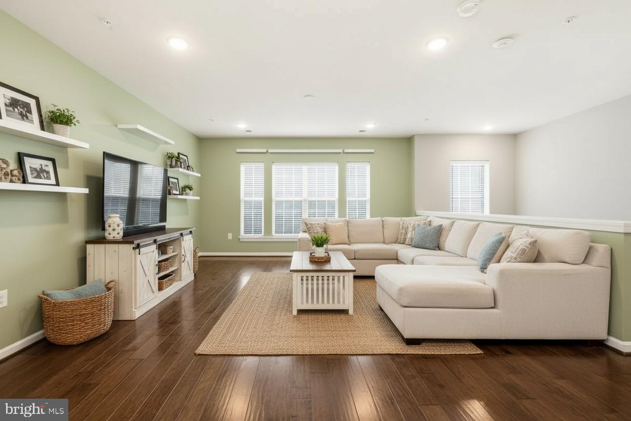 23517 Public House Road, Unit H Clarksburg, MD 20871 - Photo 8 of 49 Living Virtually Staged