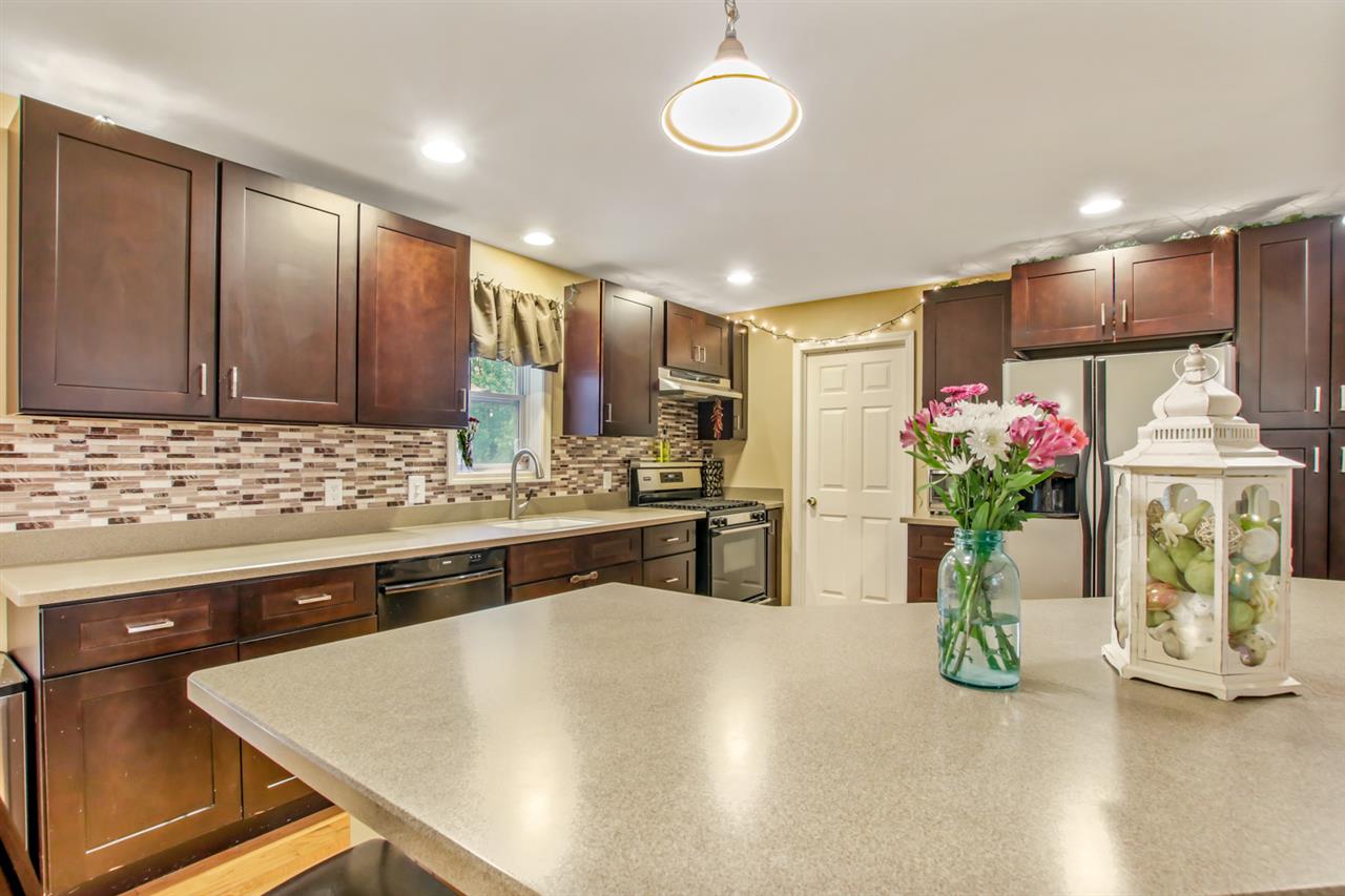 12294 Canada Road Birch Run, MI 48415 - Photo 12 of 32