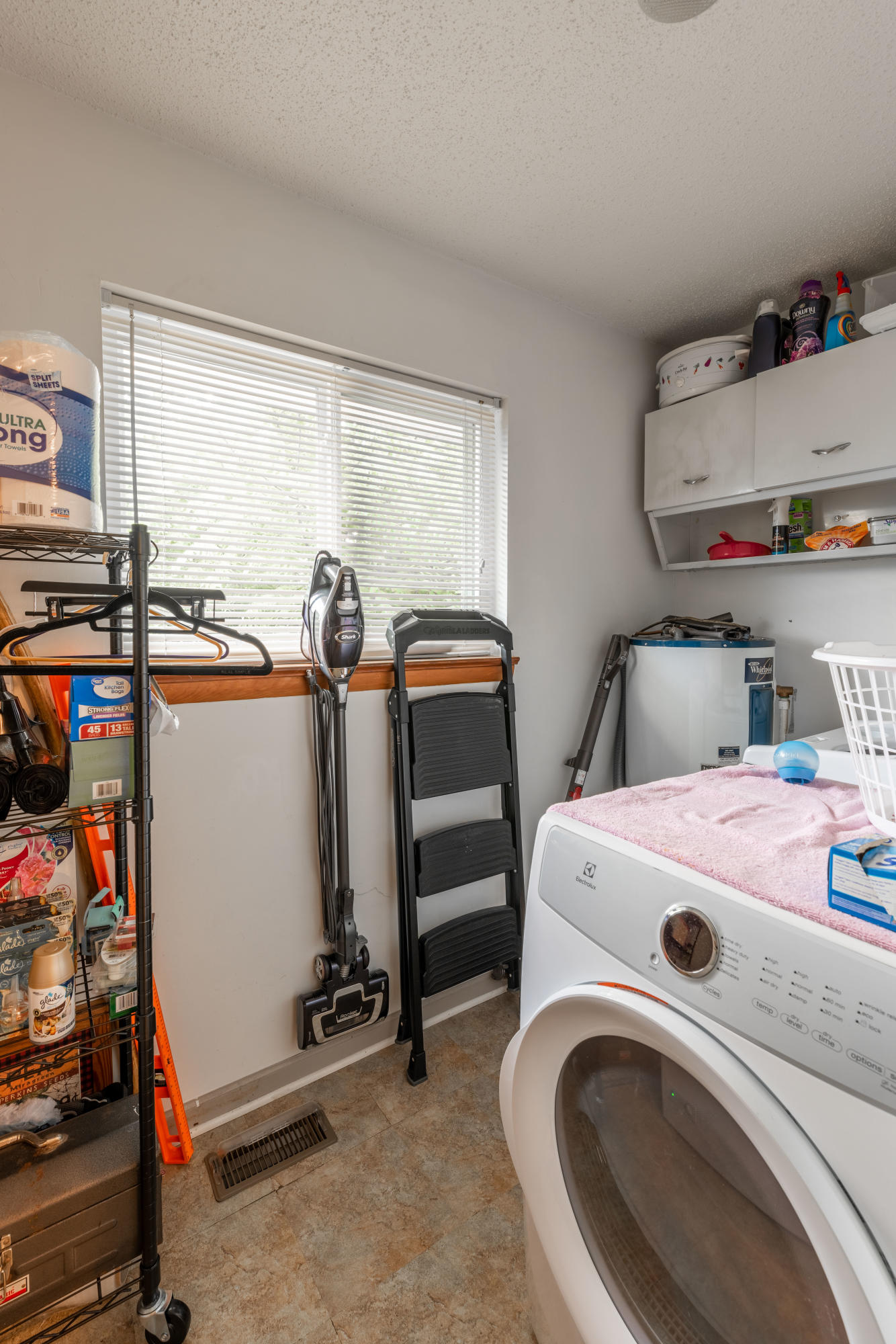 4502 Dumac Road Chattanooga, TN 37416 - Photo 15 of 22 laundry/pantry