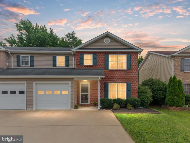 $2,450 | 138 Kerfoot Avenue, Front Royal, VA 22630