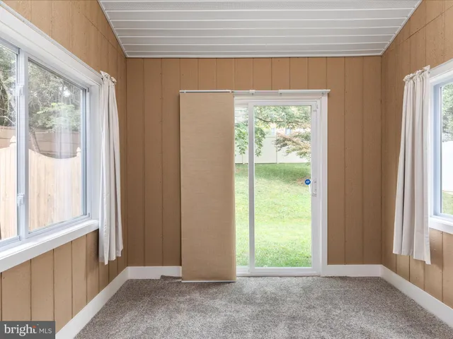 $2,450 | 138 Kerfoot Avenue, Front Royal, VA 22630