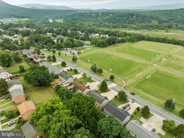 $2,450 | 138 Kerfoot Avenue, Front Royal, VA 22630