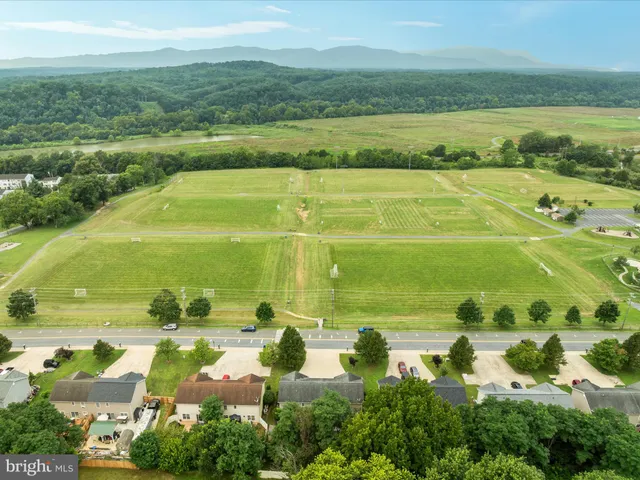 $2,450 | 138 Kerfoot Avenue, Front Royal, VA 22630