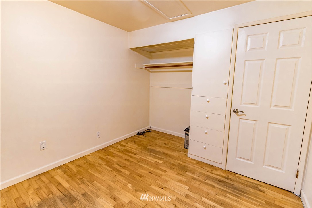 13648 197th Avenue Southeast Renton, WA 98059 - Photo 11 of 15 Gallery Image 11