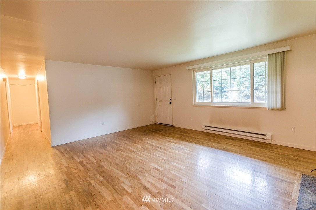 13648 197th Avenue Southeast Renton, WA 98059 - Photo 3 of 15 Gallery Image 3