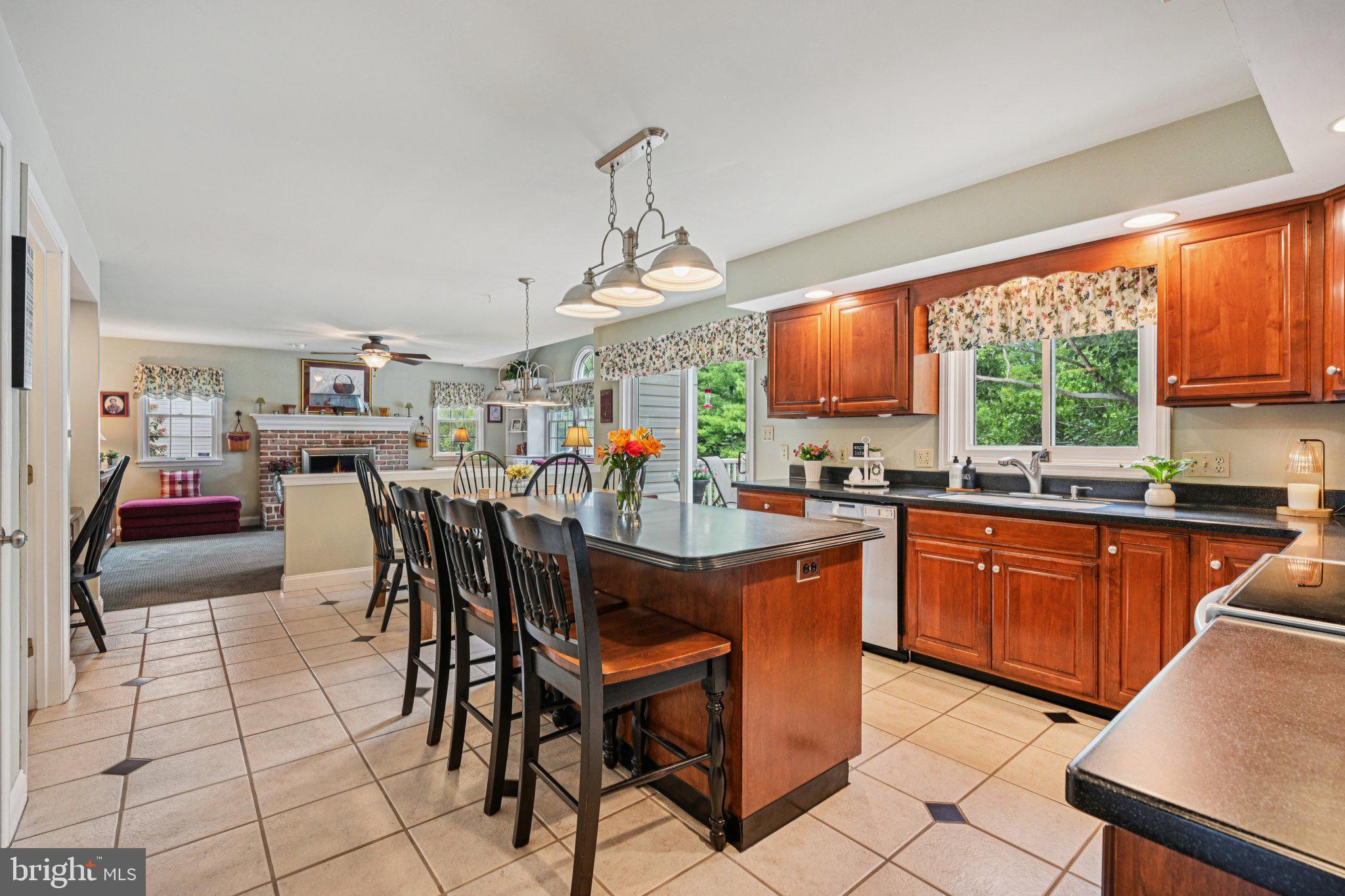 1325 Wynewood Road Orefield, PA 18069 - Photo 11 of 35 Gallery Image 11