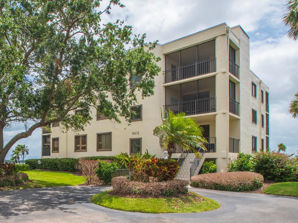 9612 Riverside Drive, Unit 203 Sebastian, FL 32958 - Photo 2 of 29 Image00022