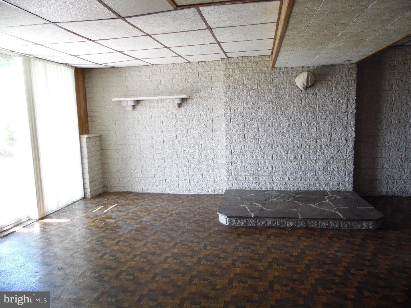 3566 Golden Key Road Kempton, PA 19529 - Photo 16 of 25 Family Room