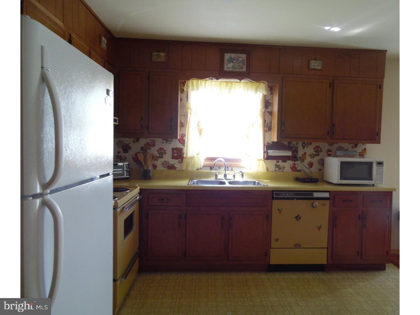 3566 Golden Key Road Kempton, PA 19529 - Photo 7 of 25 Kitchen