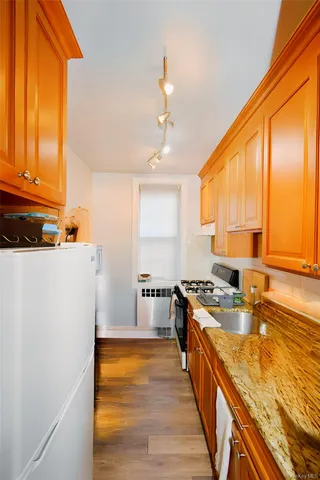 $1,800 | 770 Bronx River Road, Unit A26, Bronxville, NY 10708