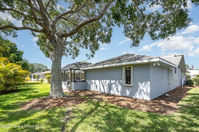 $298,900 | 1423 Independence Avenue, Melbourne, FL 32940