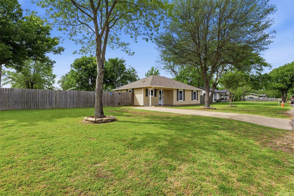108 George Street Cleburne, TX 76031 - Photo 26 of 29
