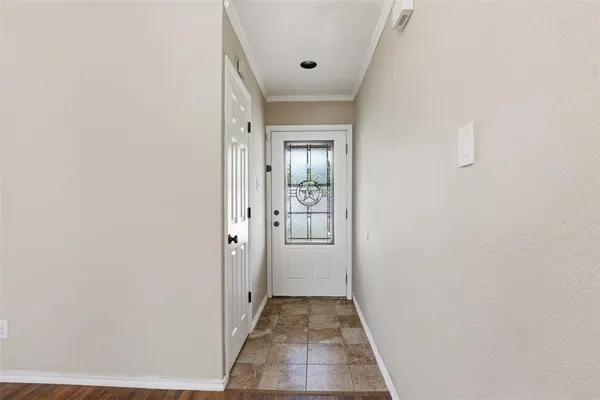 $1,695 | 108 George Street, Cleburne, TX 76031