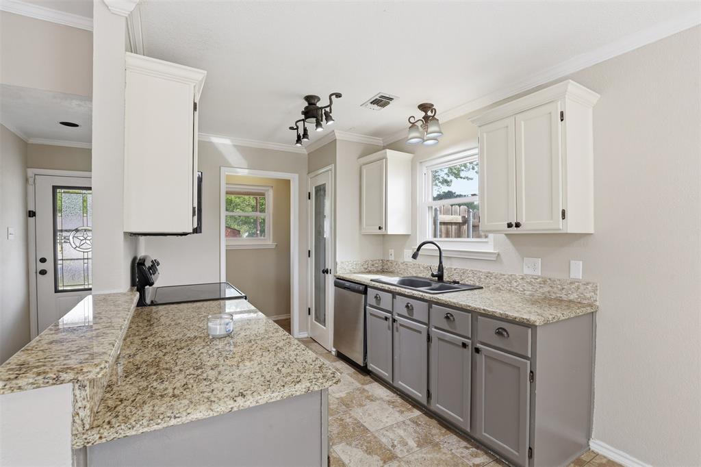 108 George Street Cleburne, TX 76031 - Photo 10 of 29