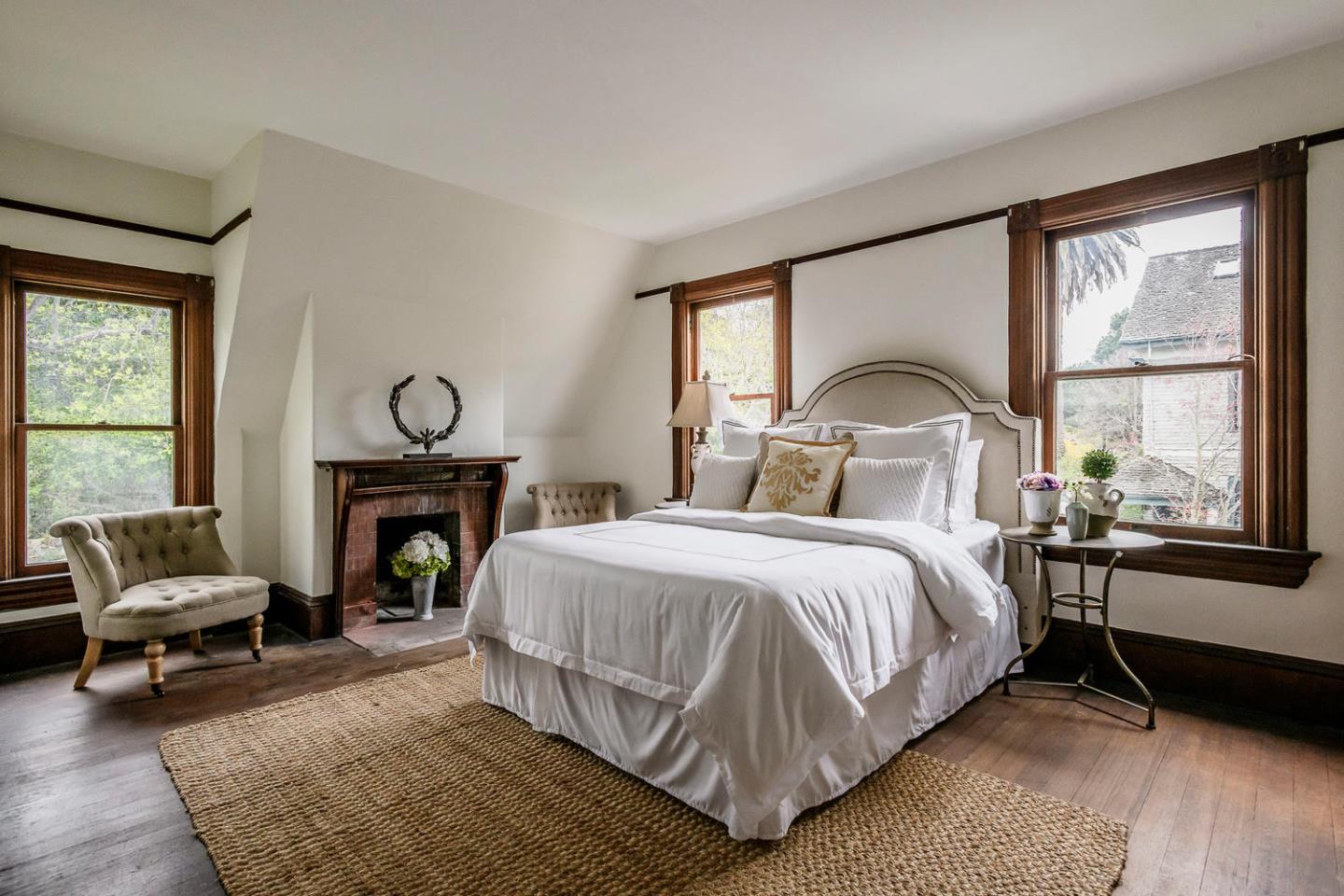 1136 Waverley Street Palo Alto, CA 94301 - Photo 16 of 28 a bedroom with a bed and a window