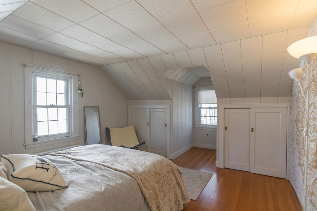 114 Appleton Street Springfield, MA 01108 - Photo 28 of 35 a bedroom with a bed and a window
