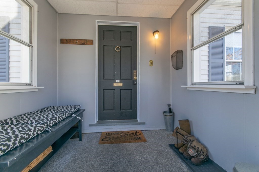 114 Appleton Street Springfield, MA 01108 - Photo 5 of 35 a bedroom with bed and a window