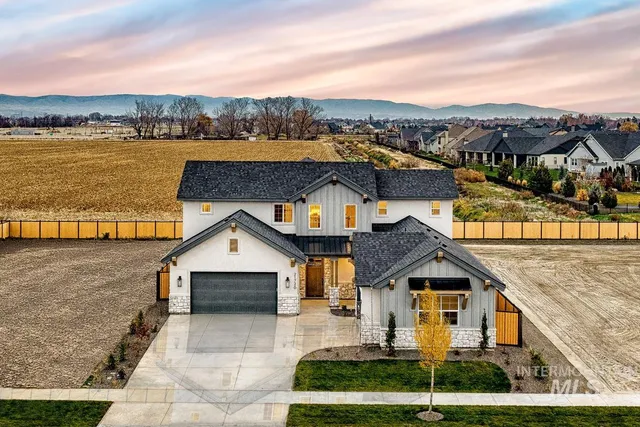 $1,127,044 | 21726 Appaloosa Avenue, Star, ID 83669