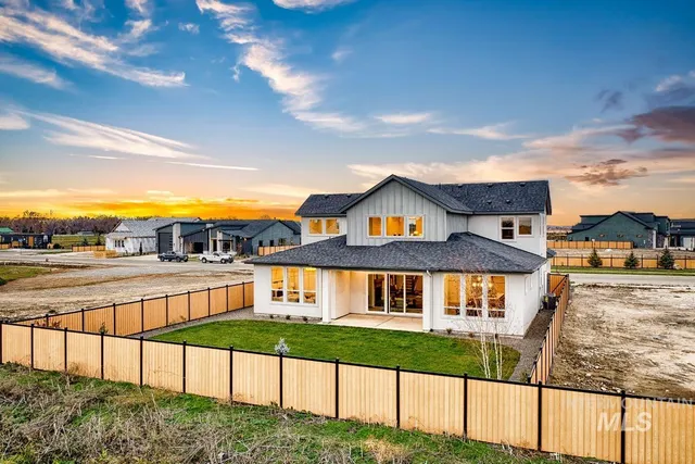 $1,127,044 | 21726 Appaloosa Avenue, Star, ID 83669