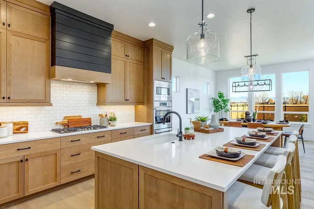 $1,127,044 | 21726 Appaloosa Avenue, Star, ID 83669