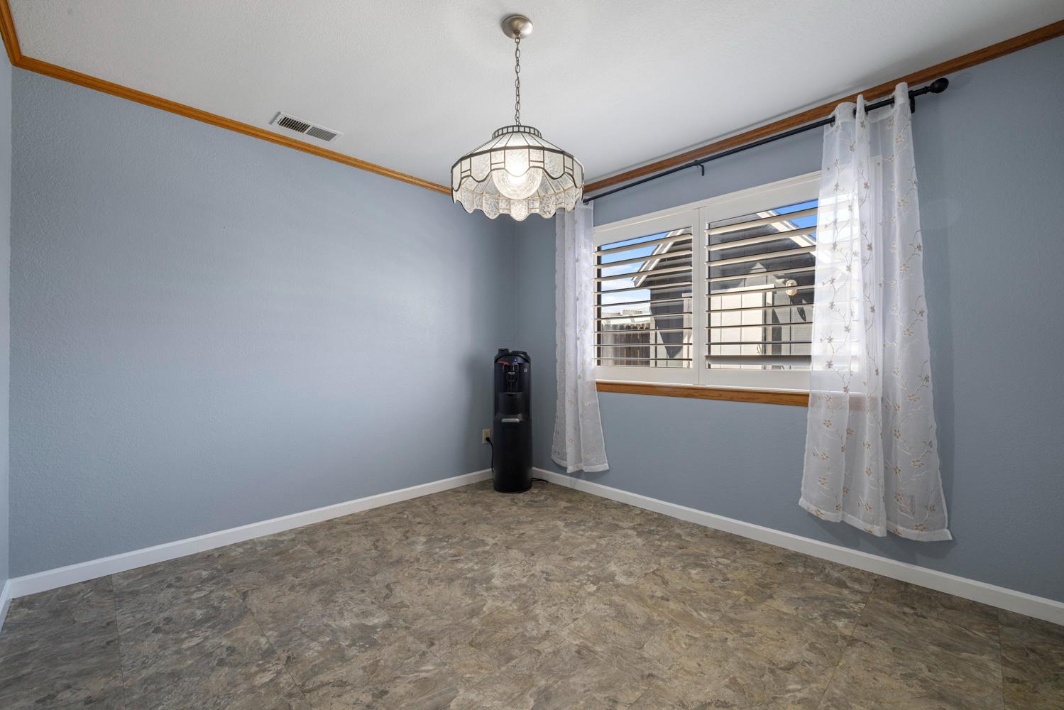 1941 Bridgewood Way Modesto, CA 95355 - Photo 9 of 44