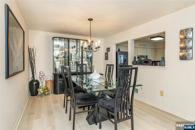 $439,999 | 5 Domessina Lane, Unit E1, Caldwell, NJ 07006