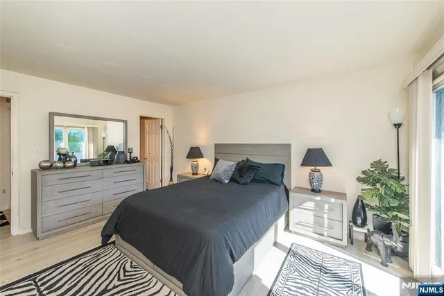 $439,999 | 5 Domessina Lane, Unit E1, Caldwell, NJ 07006