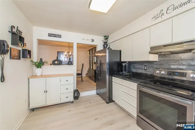 $439,999 | 5 Domessina Lane, Unit E1, Caldwell, NJ 07006