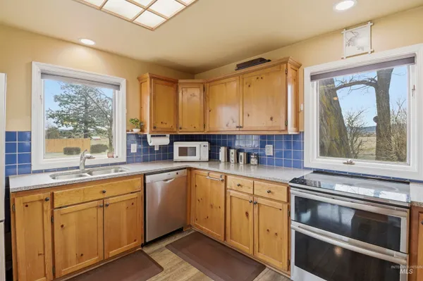 $749,000 | 2210 Trail Road, Moscow, ID 83843