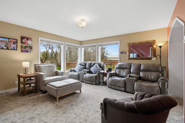 $749,000 | 2210 Trail Road, Moscow, ID 83843