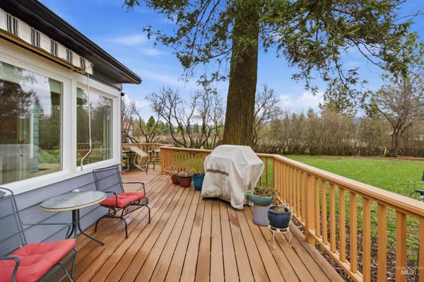 $749,000 | 2210 Trail Road, Moscow, ID 83843