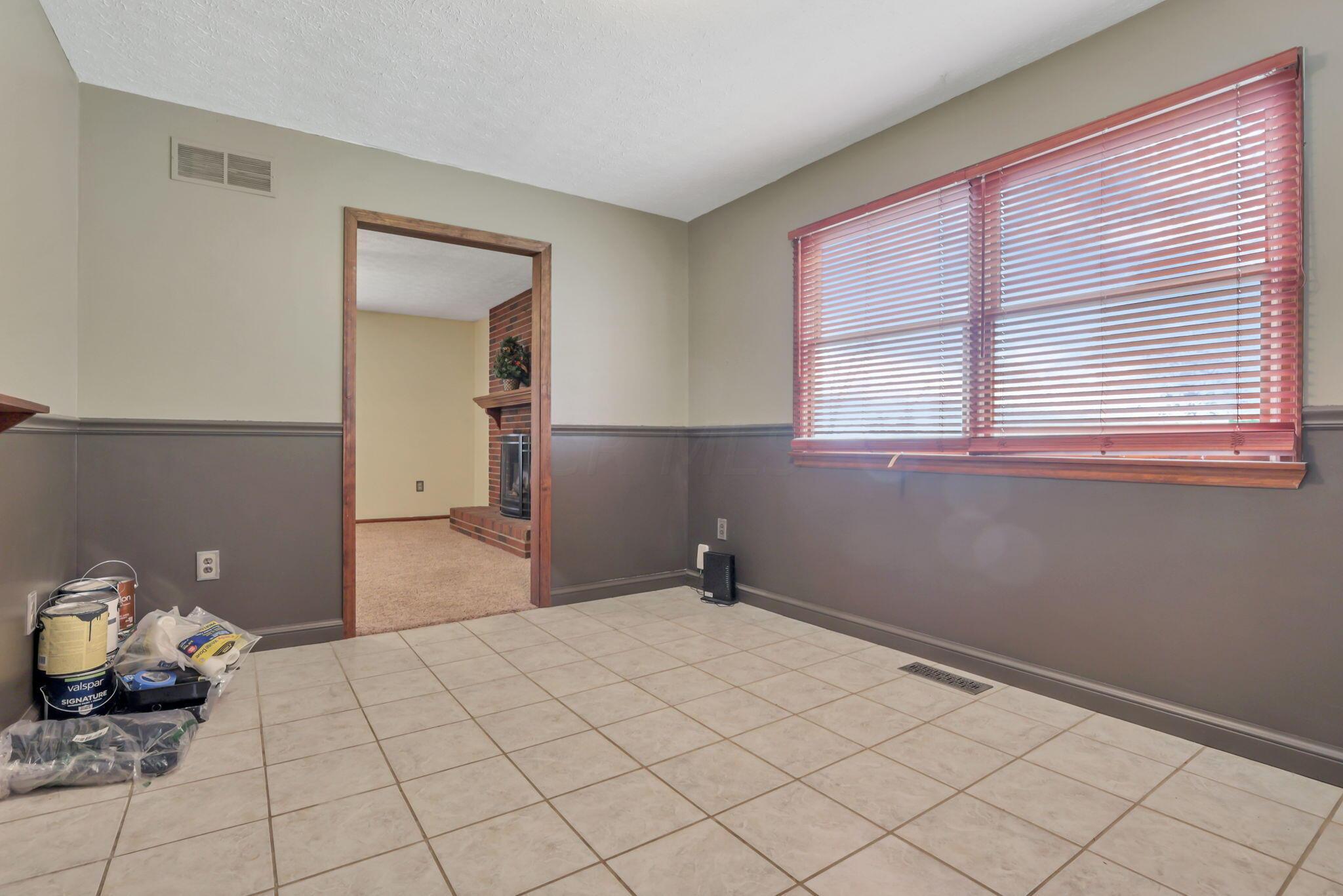 3170 Chillicothe Lancaster Road Southwest Lancaster, OH 43130 - Photo 19 of 45 dining room