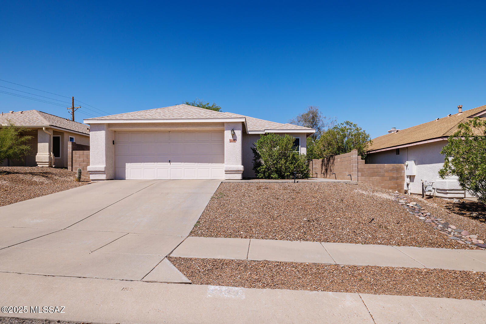 1333 North Thunder Ridge Drive Tucson, AZ 85745 - Photo 1 of 19